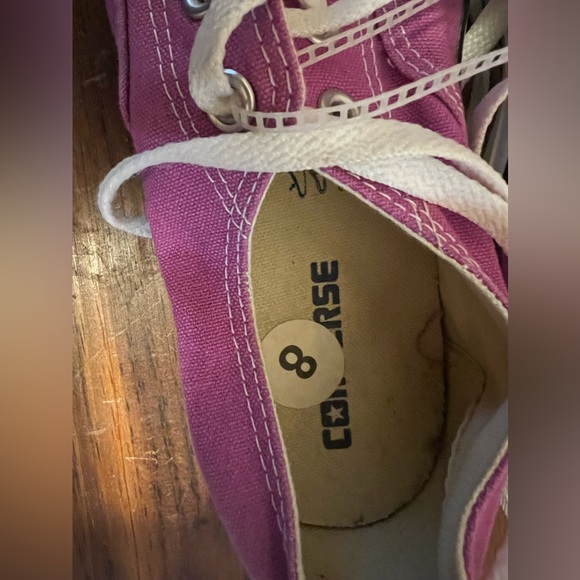 NWT mauve colored converse - Picture 3 of 5
